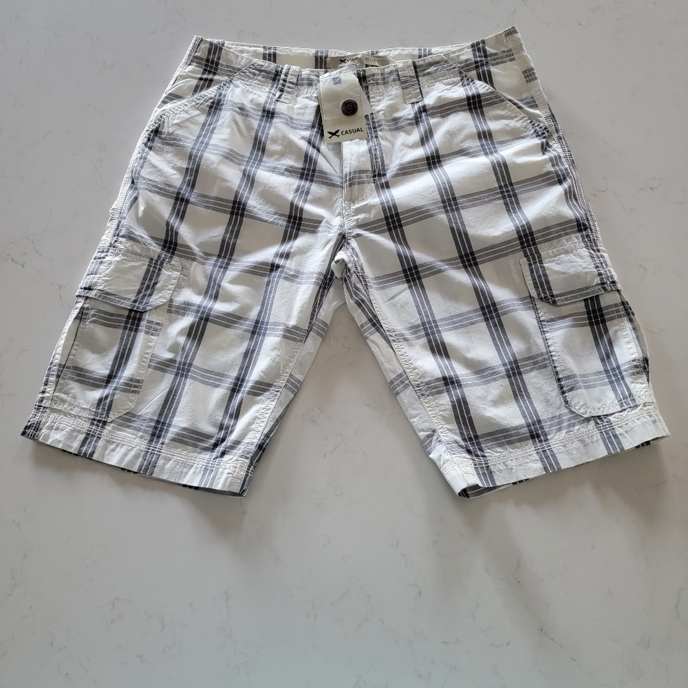 Shorts - Picture 2 of 8